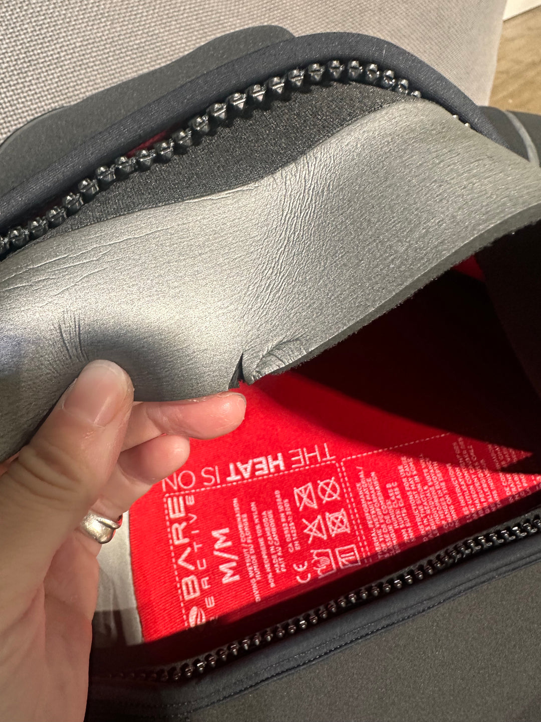 BARE - Reactive 5mm Wetsuit Men Medium  (Ex display)