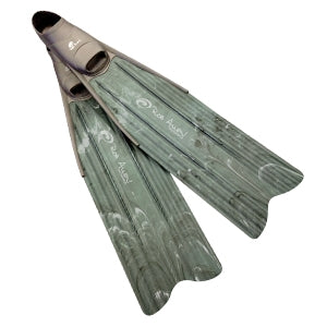 Rob Allen Scorpia Evo camouflage fins viewed at an angle