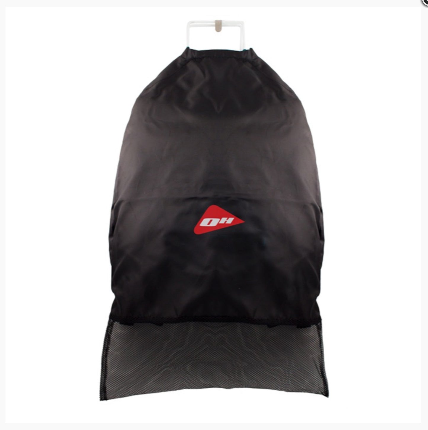 Ocean Hunter Catch Bag in black with mesh drainage base