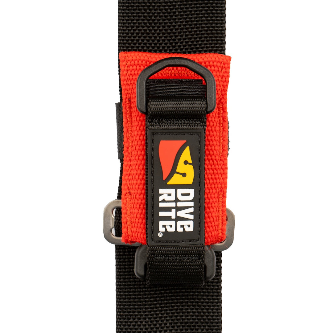 Dive Rite line cutter mounted vertically on vertical webbing