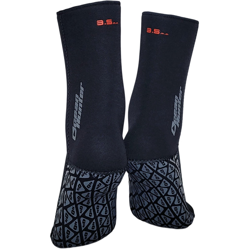 Rear view of Ocean Hunter Fin Socks marked 3.5mm with patterned heel and sole panels.