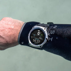 Diver wearing a silver Shearwater Teric