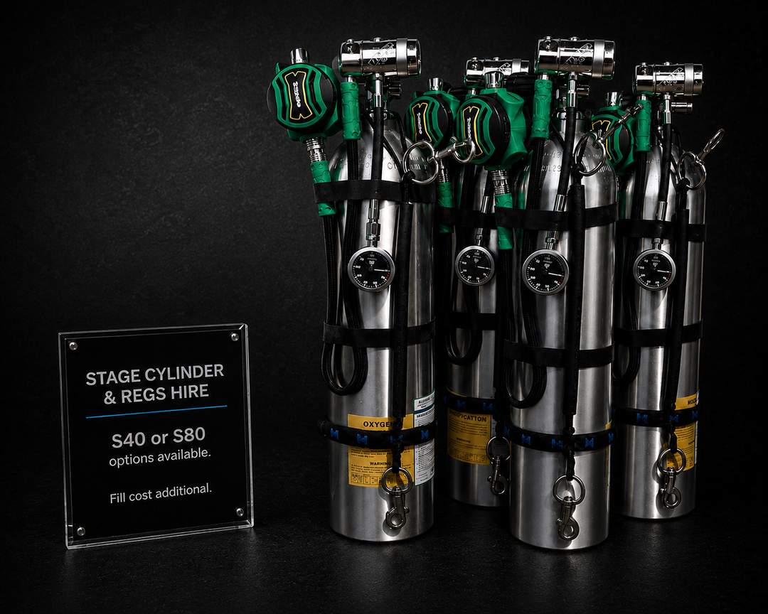 Stage cylinder and regulator setup for technical diving